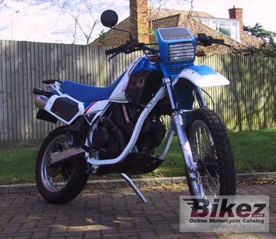 1985 cagiva 650 elefant photo